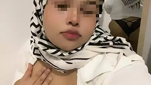 Hijabi girl blow dildo