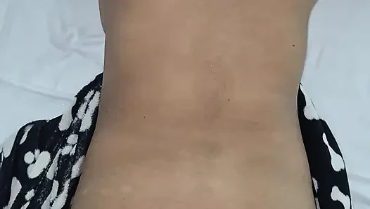 Aku nggak bisa menentang, pria cantik ini nawarin aku pijat dan ngasih aku kontolnya