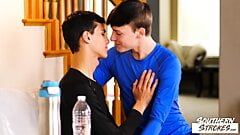 Southernstrokes, les gays de Justin Cross et de Chris Summers, baisent brutalement