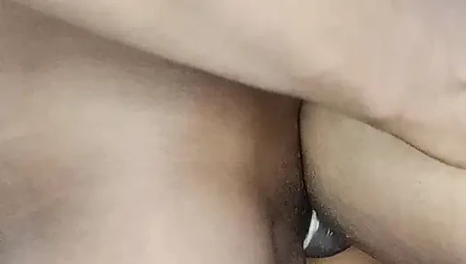 Bos ngajak karyawannya untuk sambil dihubungi