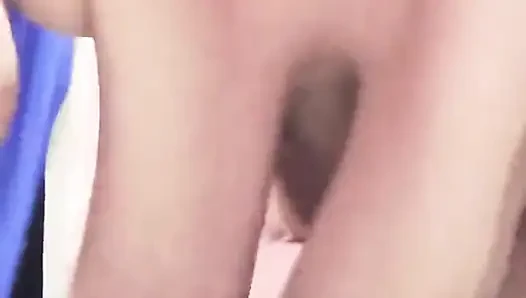 Dari depan ke belakang memek ini sangat gemuk