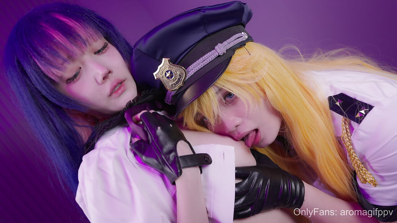 Panty&Stocking La polla grande de Panty folló a Stocking hasta el orgasmo.
