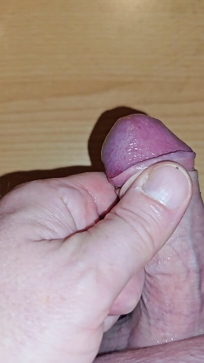 Pushing the penis into the artificial vagina and subsequent ejaculation 😍