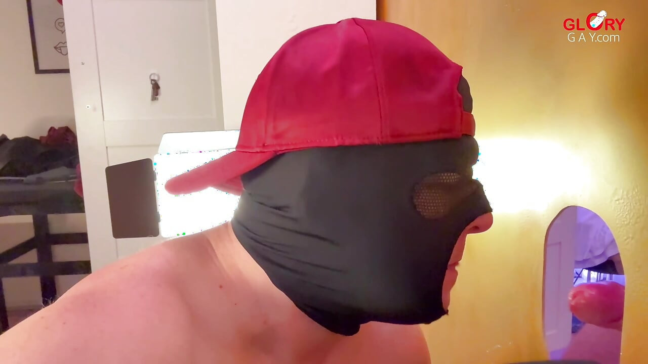 Gloryhole Volcano: Two Foreskin Vampires Drain Xxl Monster for 40-min Mega-eruption