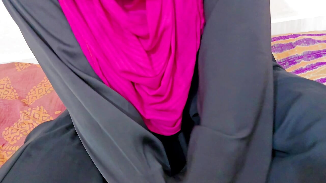 An expatriate's wife's illicit affair with her brother-in-law.