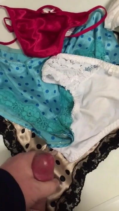 Cumming on neighbours panties