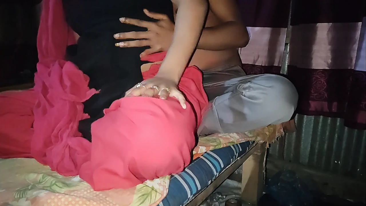 Amateur Couple Having Late Night Romantic Sex