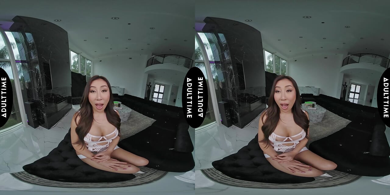 アップクローズVR - ニコール・ドシがカウガールVR視点で主導権を握る、大きな胸のハードコアライド