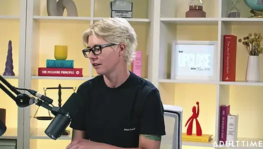 Khloe Kingsley: kamerada fışkırtıyor ve kırmızı bayraklar