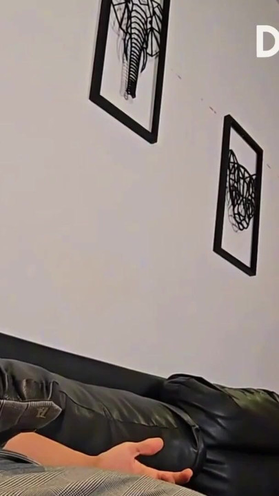 I'M GOING TO BUY FOOD TO CONTINUE WITH THE DAY'S RECORDINGS, AND WHEN I COME BACK, THE ACTORS ARE FUCKING OFF CAMERA. | Clip 1