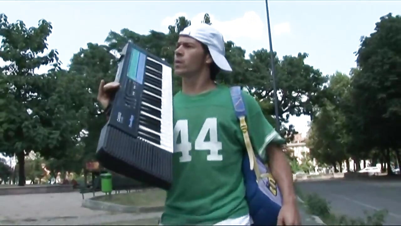 Young boy has a thing for his sexy stepauntie