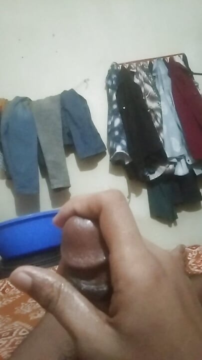 Eu queria tanto que dei uma punheta pra ele.