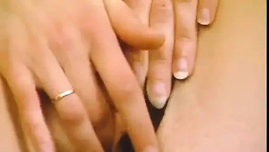 Boşalmak için burada olan Almanya'dan sevimli hatunla bu amatör seansı izleyin