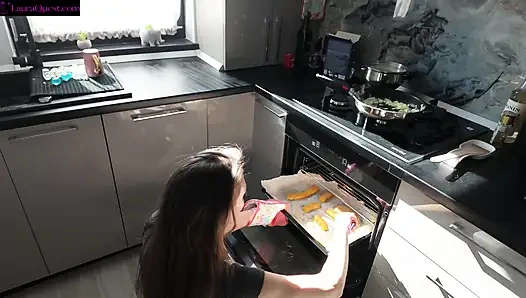 Опыт идеальной подруги, твоя нимфа подруга владеет тобой в течение полного дня (видео от первого лица)