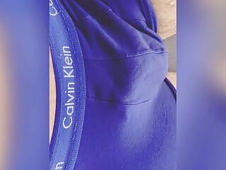 Calvin Klein- Blue mojando