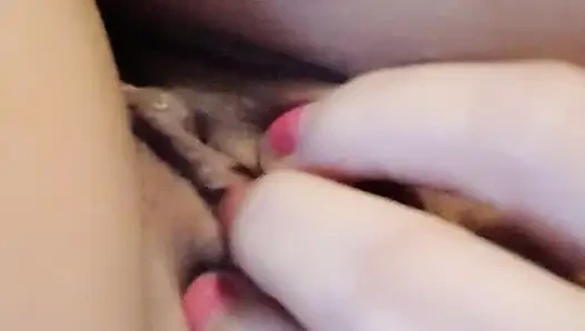 Temanku suka melihat ini