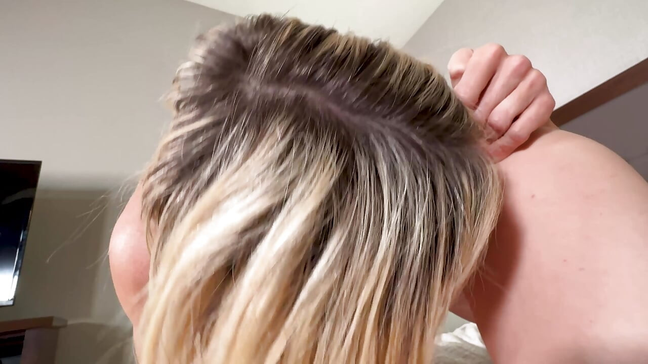 لورا وليو ينيكان آنا كوفاتشينكو في ثلاثي