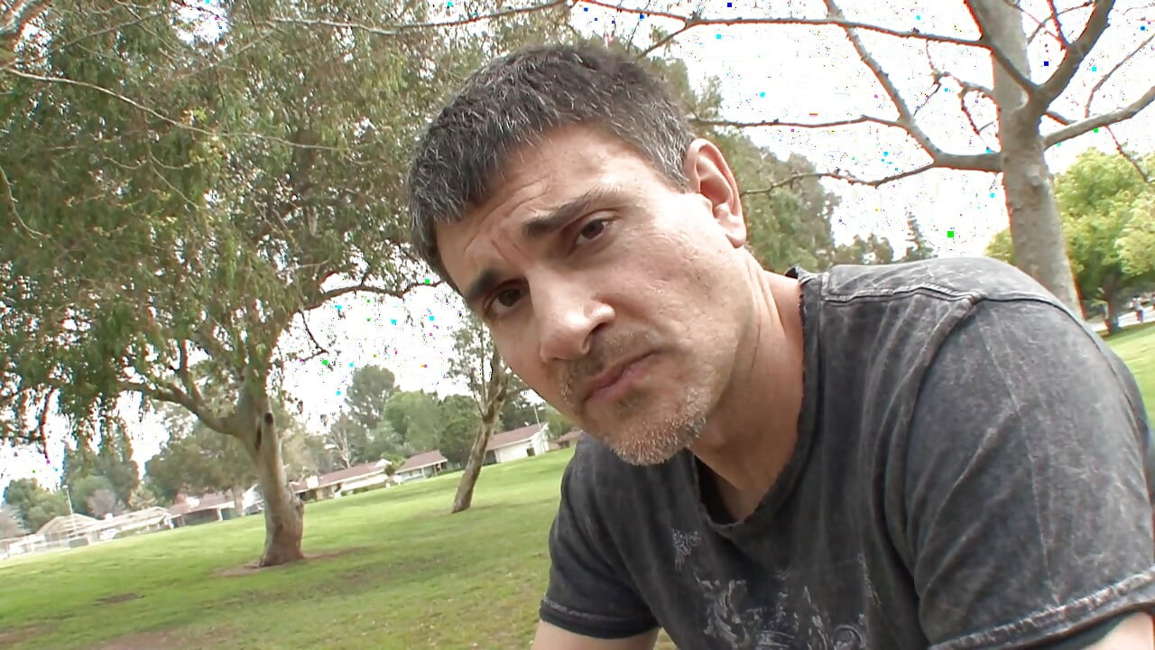 Genç amigo kız bir porno oyuncusuyla tanışmak istiyor
