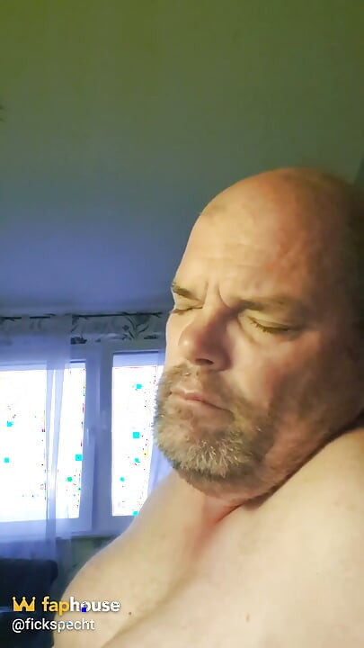 Dildo Fuck Demonstration of the Slut in the Morning