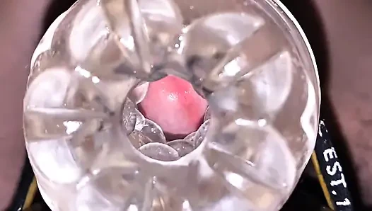 Flaşda mastürbasyon orgazmı için alette yakın çekim yarak