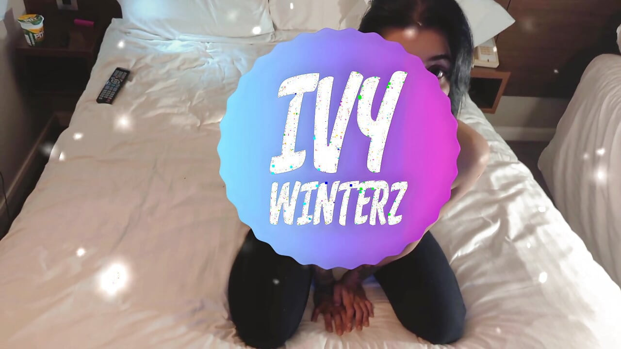 Το όνομά της είναι Ivy Winterz (YOU're WELCOME!)