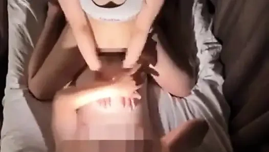 Celah Terbesar Mengungkap Seorang Gadis Serius Kehilangan Kendali saat Kedekatan Sepanjang Malam Terungkap ke-2