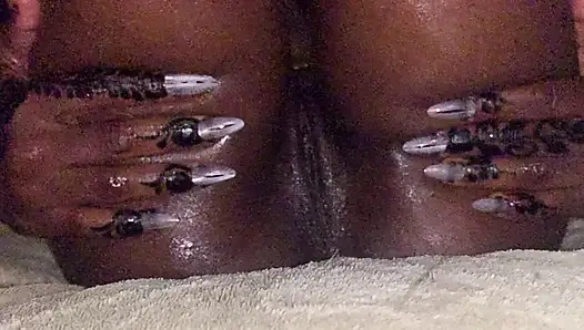 Ebony Brown Goddess Slowly Massages her Oiled Thighs  And Juicy Pussy Close Up Fuck