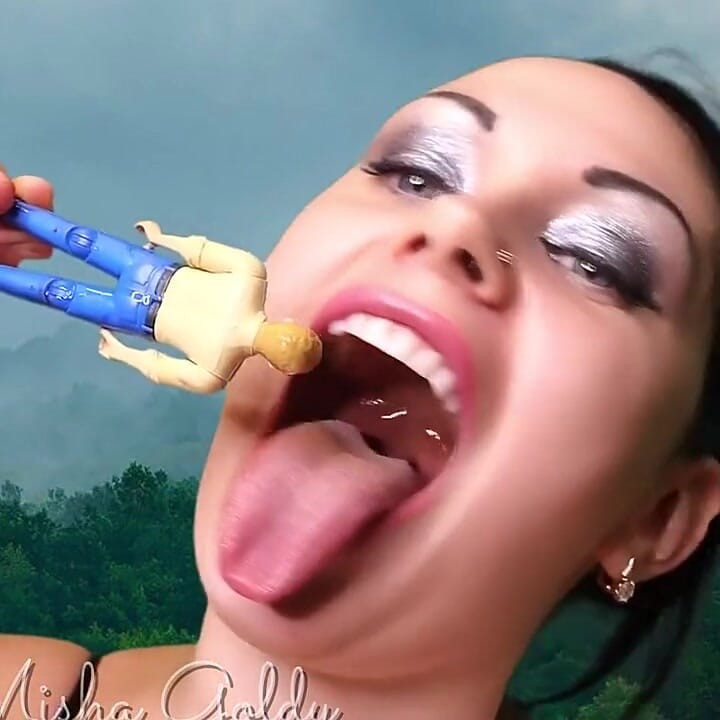 Powerful and Sexy Giantess Is Hungry, and Today Little Human Is My Slave! He Smells so Tasty! Did He Want to Be a Part