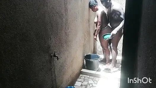 der Geschmack vom liebesspiel unter der dusche ist besser. deshalb wählt diane die dusche immer als unseren sexuellen treffpunkt