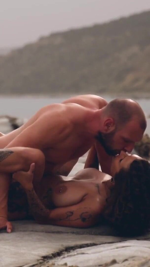 German amateur couple enjoy sensual fuck outdoors at the beach - MyDirtyHobby German amateur sex | Clip 1