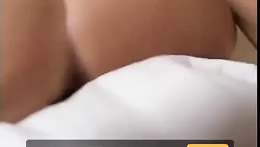 Pantat bahenol cewek nakal rambut pirang ini dicrot di dalam setelah nyepong kontol habis-habisan