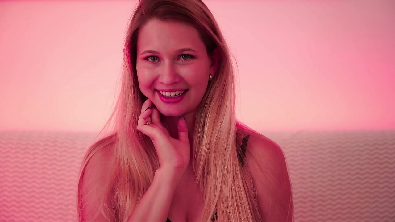 she can suck her nipples