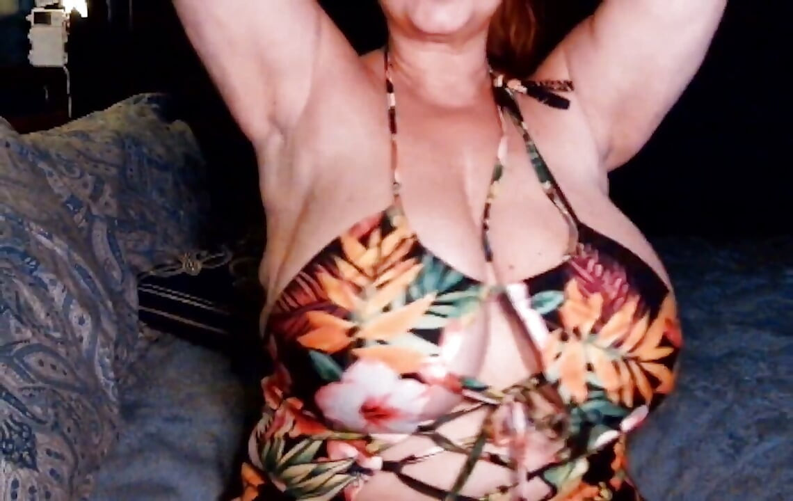 Lovely Big Natural Boobs of Sam38g