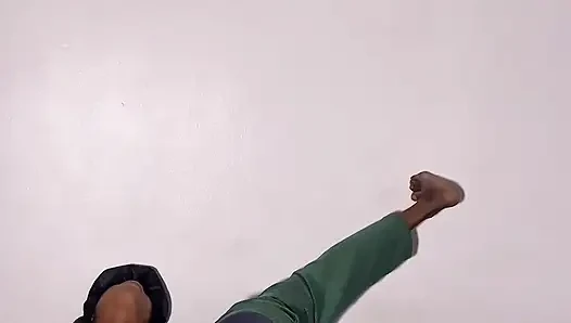 Meine mitbewohnerin ist gut auf dem bett