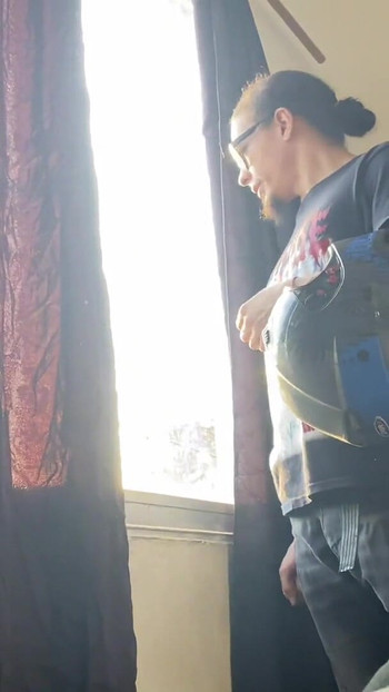 "Kız arkadaşımı mastürbasyon yaparken buluyorum ve sonunda beni sikiyor - porno" dan mutlaka görülmeli an