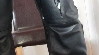 Leather cum