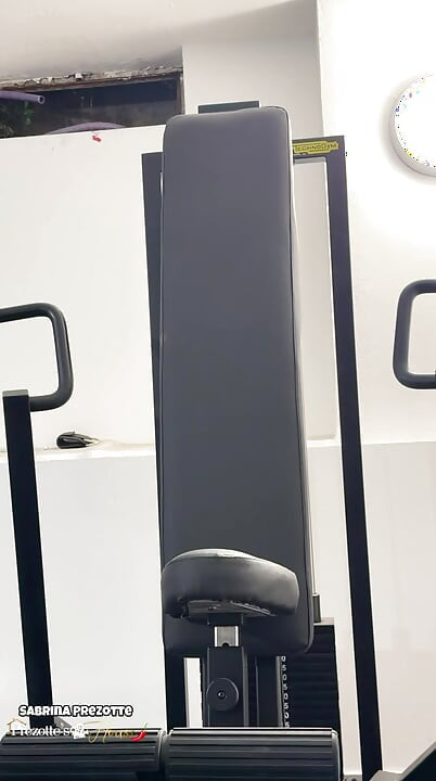 The Hottie Showing off Her Workout Skills, Being Sensual at the Gym.
