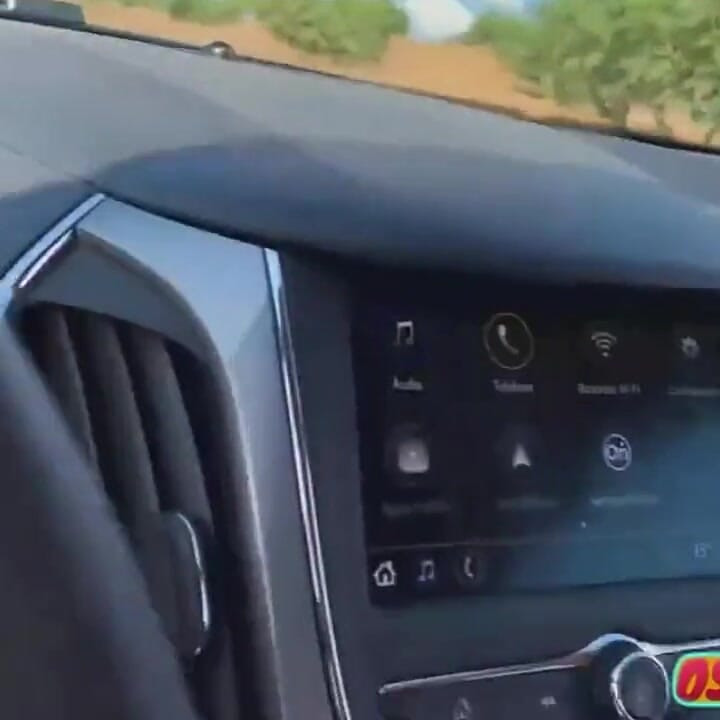 Young Man From the Countryside Sex in the Car Were Caught in the Jump
