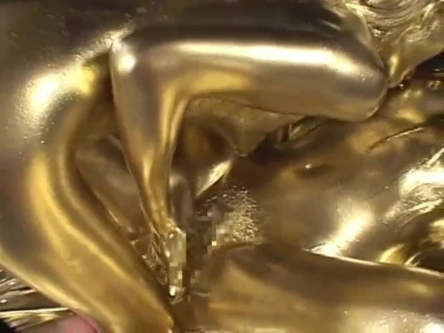Gold paint