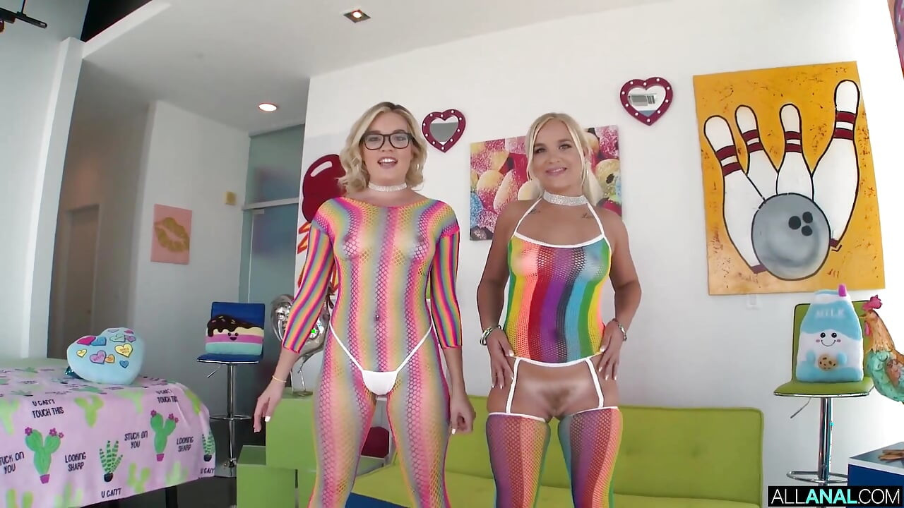 Juicy Anal Affair with Bella and Katie