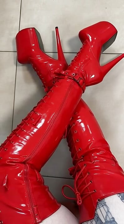kissica video