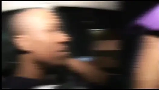 Dwayne Cummings Und Seine Wut Über Seinen Heißen Körper