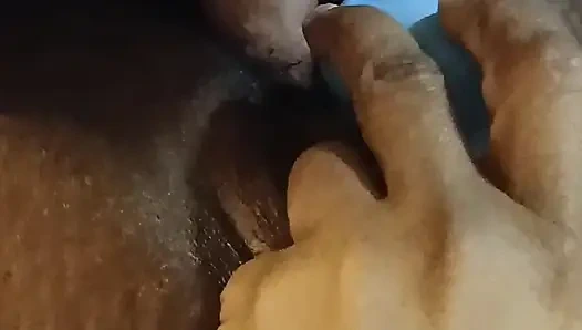 Siyah iri güzel kadın büyük zenci yarağı kocası tarafından sikiliyor