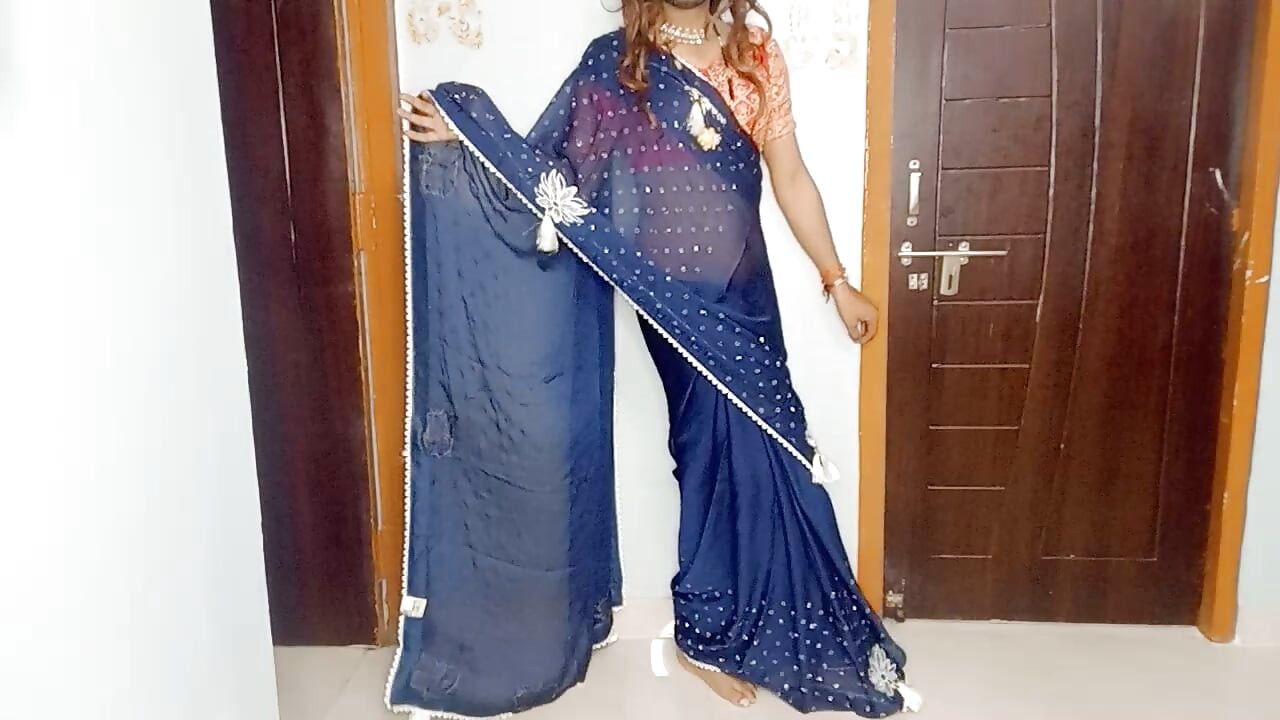 bhabhi ki pahani hu saree our bra panty ko pahan ke use chodne ka ehsaas kiya