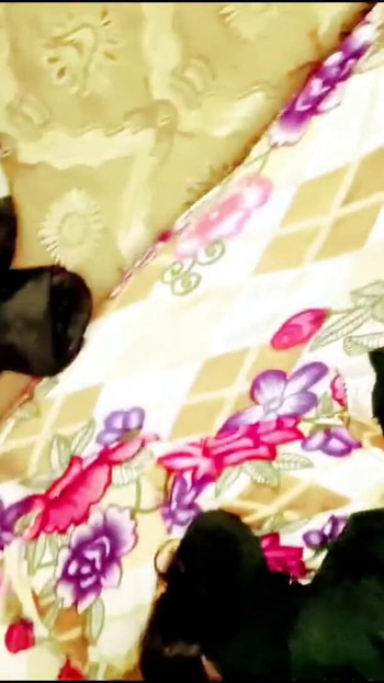 "desi bhartiy sundar bhabhi apne parosi ki moti aur bari ka aannd leti hai" se pal sajha karna chahie