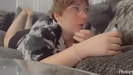 Netflix & Chill; Smoking BJ