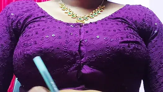 Wanita janda seksi menikmati seks di kamar