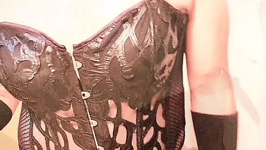 Ts Kandi seksi kadın kılıklı striptizci iç çamaşırıyla dans ediyor pmv