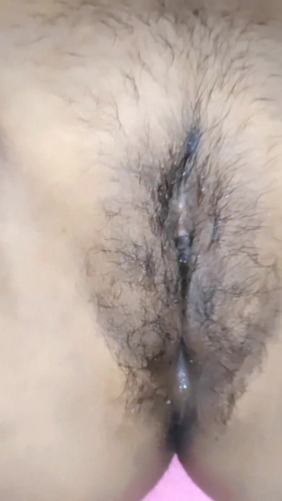 اشتعلت زوجتي الاستمناء - لذلك بدأت في التصوير ومارس الجنس معها | مقطع 1