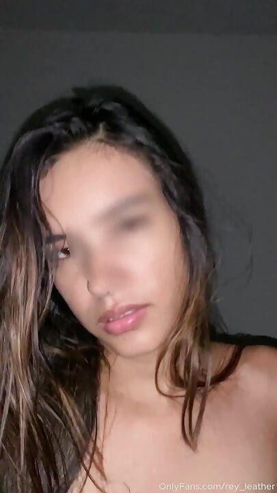 I wake up my stepsister to have morning sex